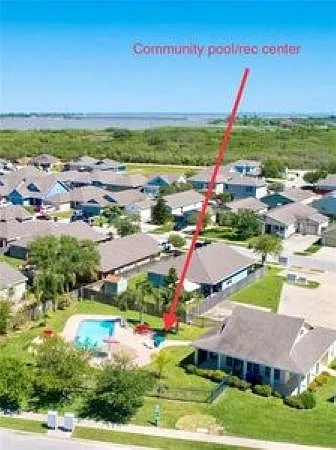 1526 Sea Oak Dr — Photo 2