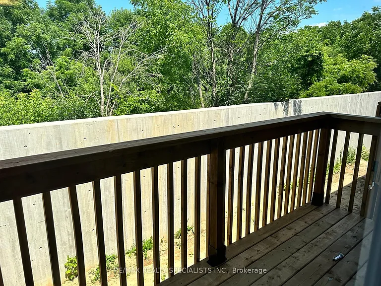 720 Grey St #19 — Photo 9