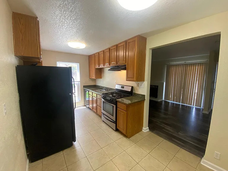 4750 Appian Way #60 — Photo 9