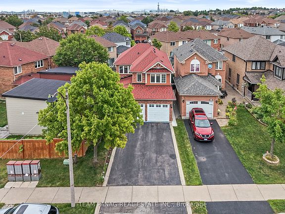4th image of 26 Narrow Valley Cres