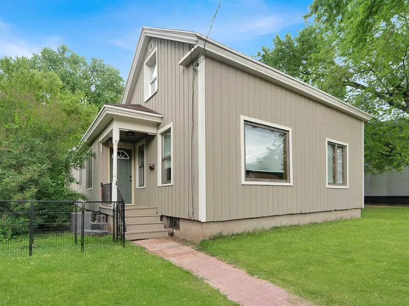 1112 Otter Ave, Oshkosh, WI 54901