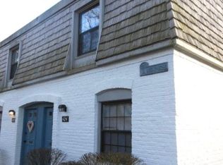 424 Country View Ct, Pittsburgh, PA 15205