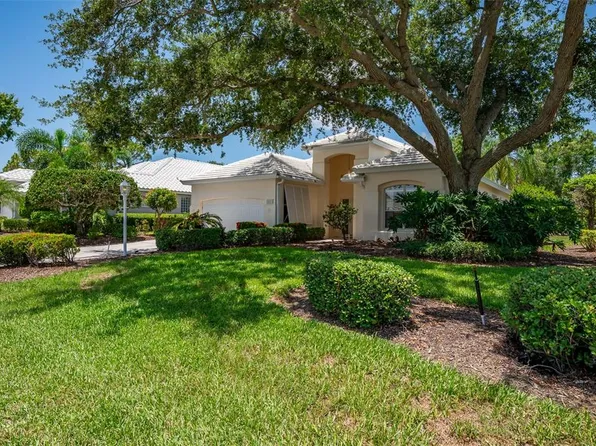 7952 Hampton Ct, University Park, FL 34201