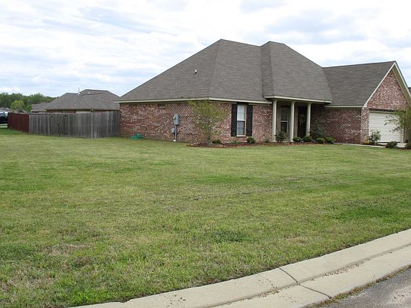 5th image of 620 Oak Park Cir