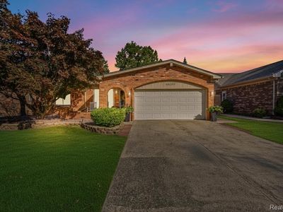 16729 White Plains Dr, Macomb, MI, 48044