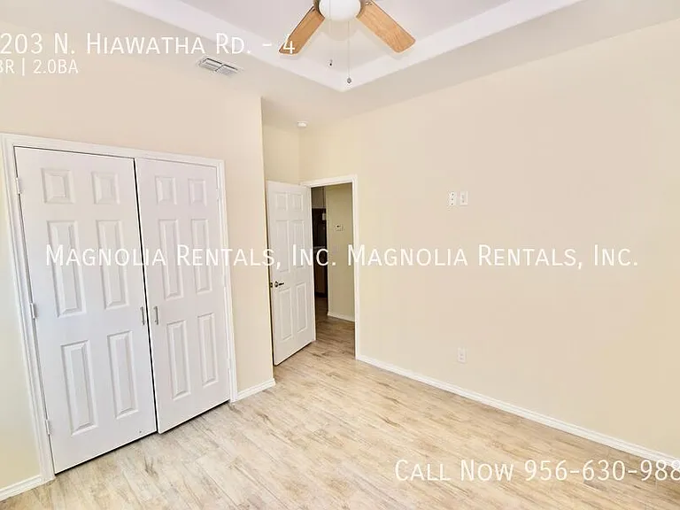 5203 N Hiawatha Dr #4 — Photo 13