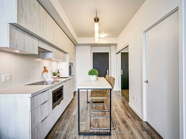 8 Eglinton Ave E #5303 — Photo 15