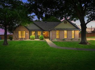 126 Preston Gln, Gunter, TX 75058