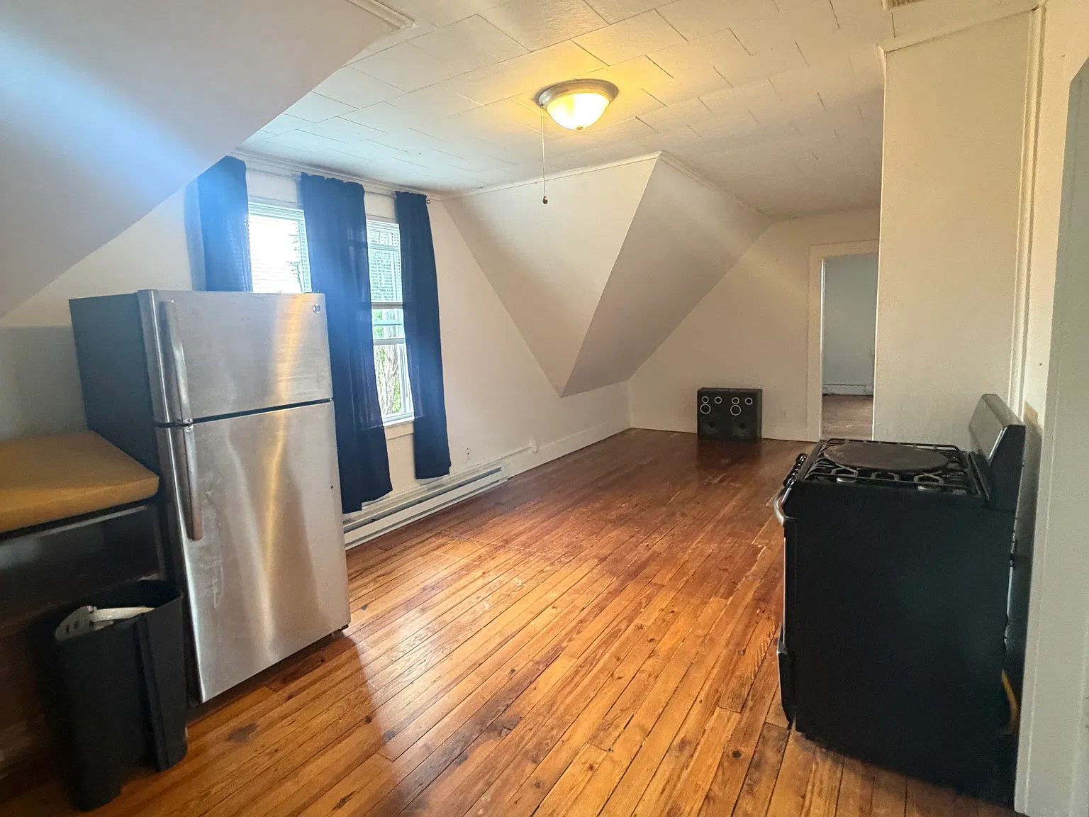 2 bed, 800 sqft, $1,500 — Photo 3