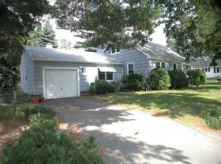 11 Old Brook Rd, Leominster, MA 01453