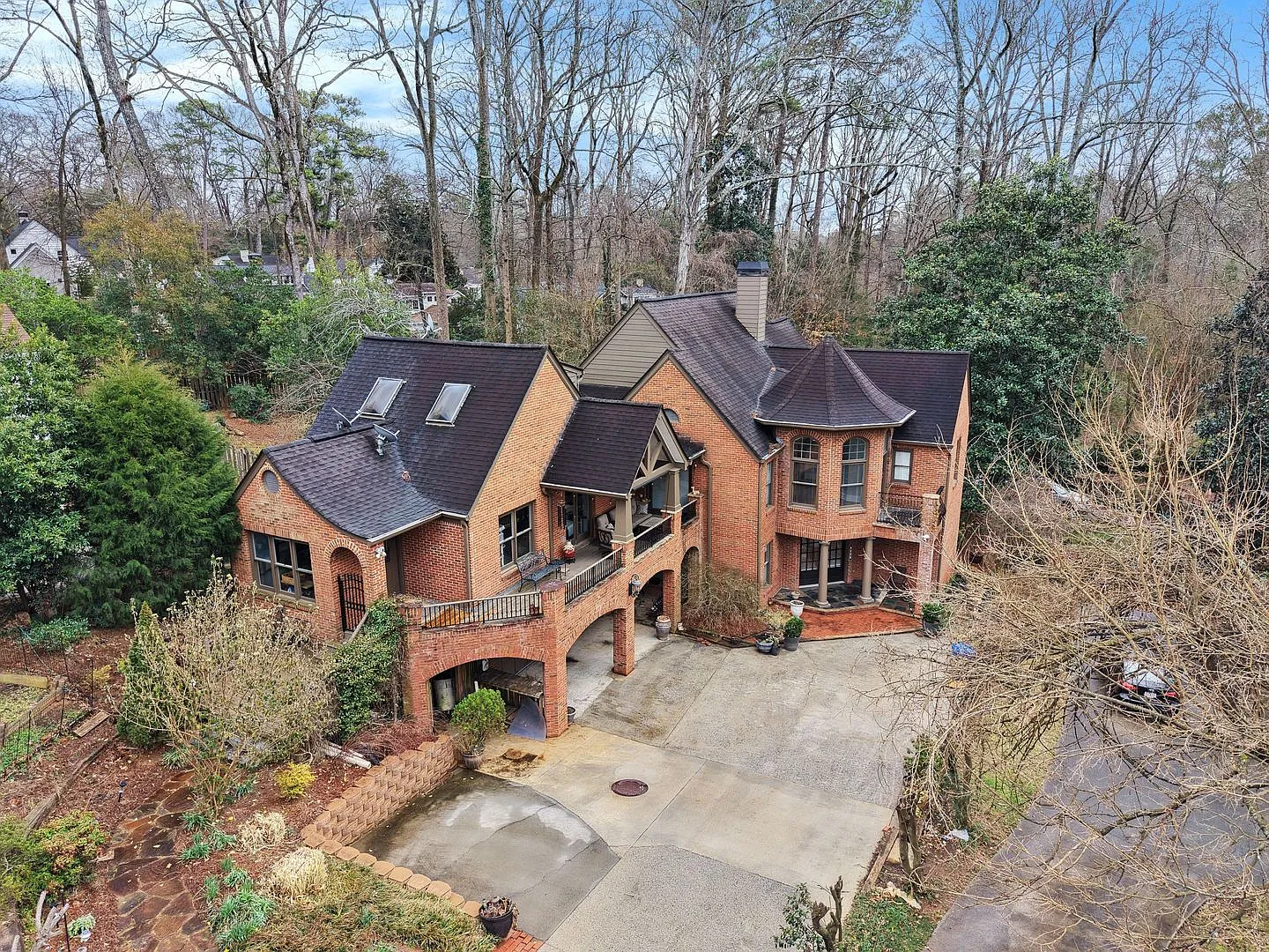 4 Bedroom, 3 Bath in the heart of Emory, CDC corridor — Photo 2