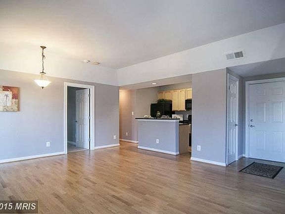 3rd image of 3901 Penderview Dr