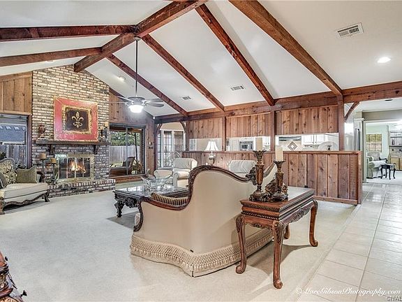 4th image of 2405 N Waverly Dr