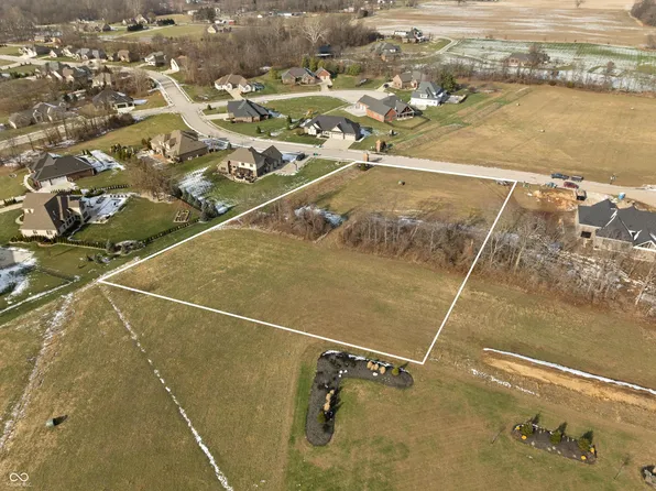 2011 Knightsbridge Rd, Danville, IN 46122