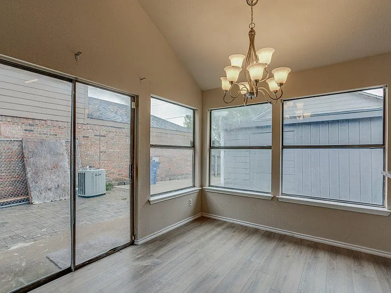 10611 Woodleaf Dr — Photo 15