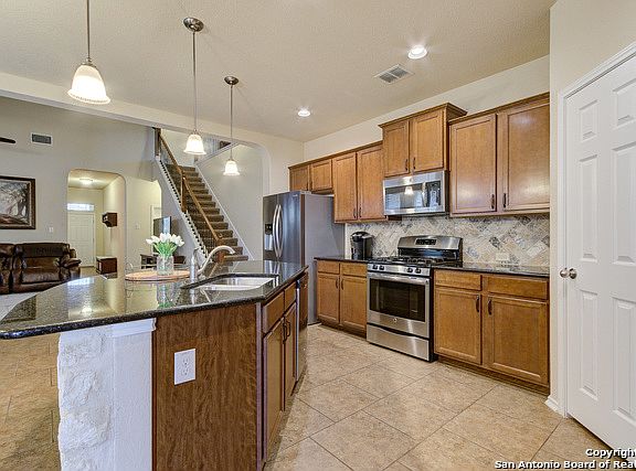 3rd image of 5906 Akin Pl