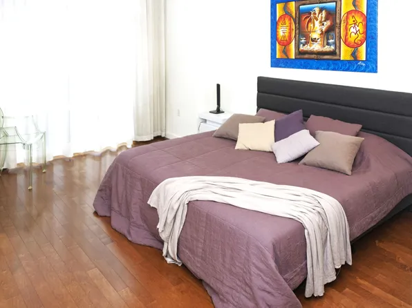 1600 Broadway image 5 of 15