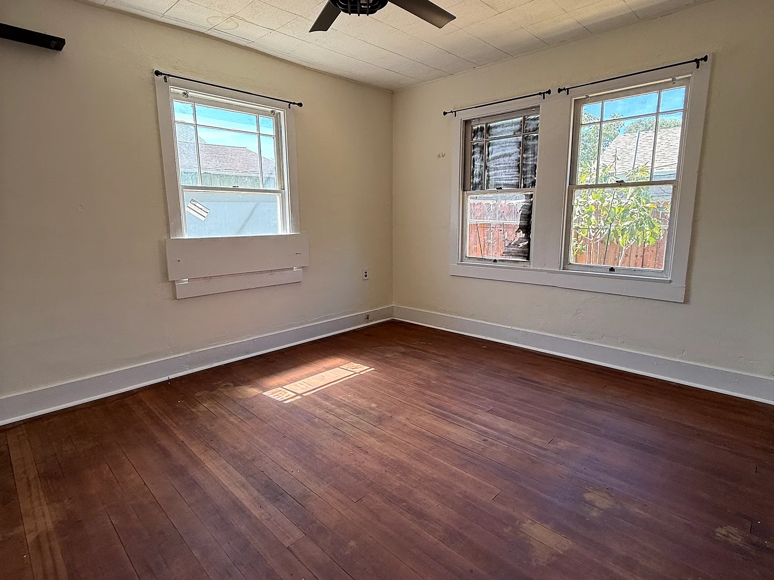 154 Blain Ave — Photo 4