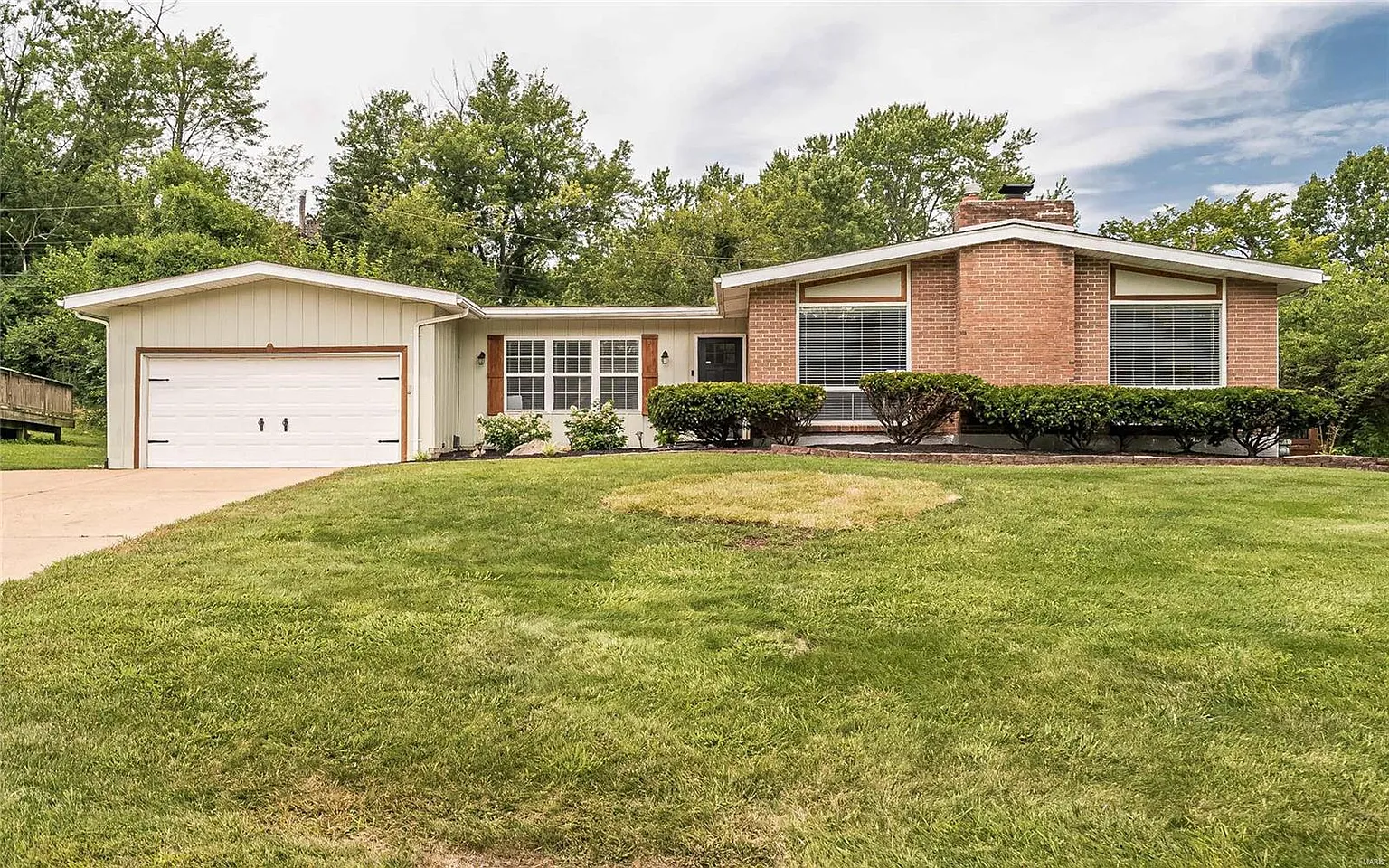 72 Sun Valley Dr photo 1