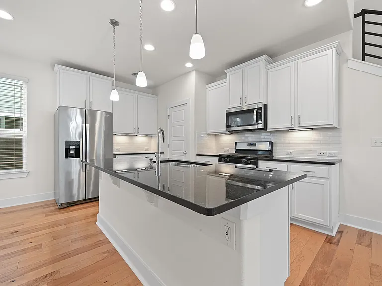2204 Theseus Pass — Photo 10