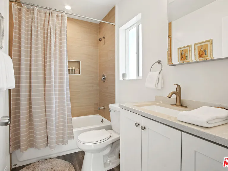 6438 Rhea Ave — Photo 9