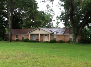1112 N Lakeshore Dr, Valdosta, GA 31605