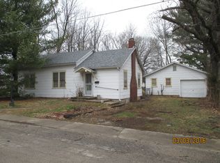 305 N Clay St, Robinson, IL 62454
