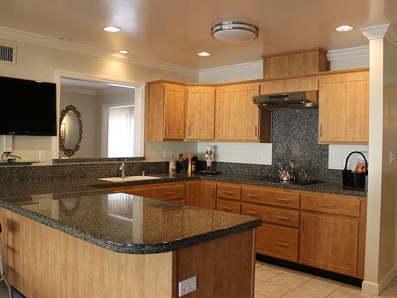 3rd image of 10872 Canyon Vista Dr