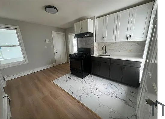 3 bed, $2,200 — Photo 4