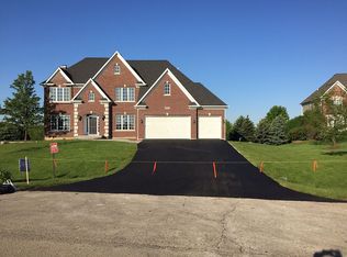 40W927 Campton Trail Rd, St Charles, IL 60175