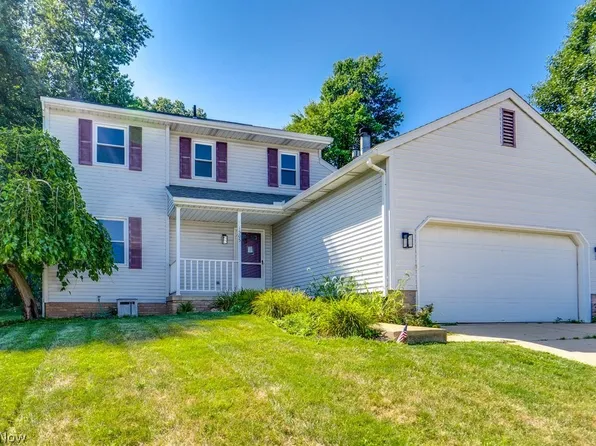 1505 Democracy Dr NW, North Canton, OH 44720