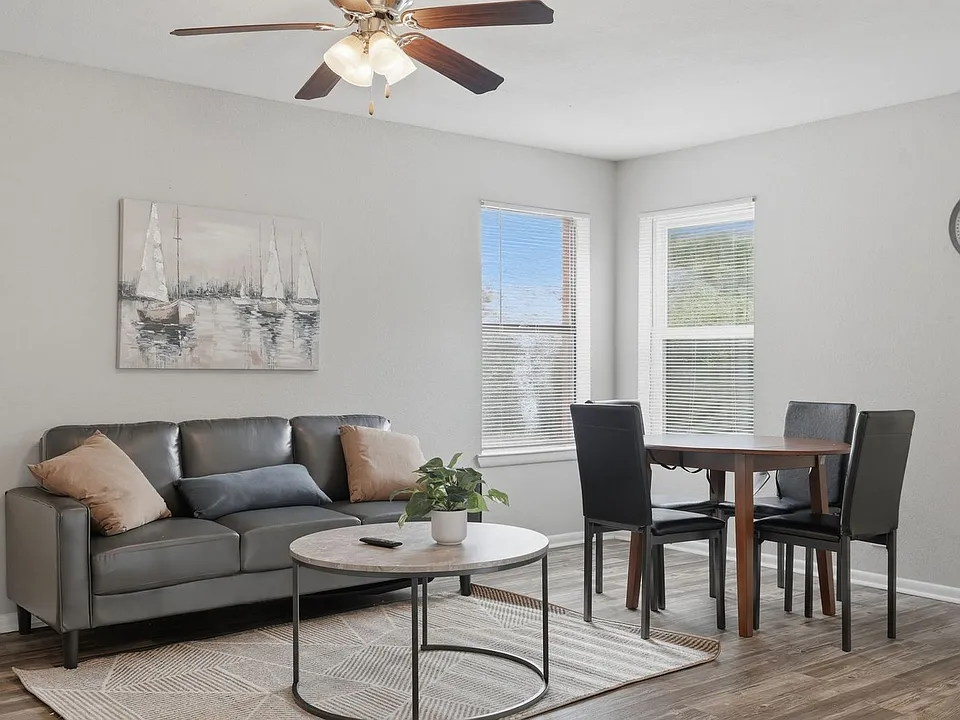 324 Peach Creek Cres #2-ID1612641P