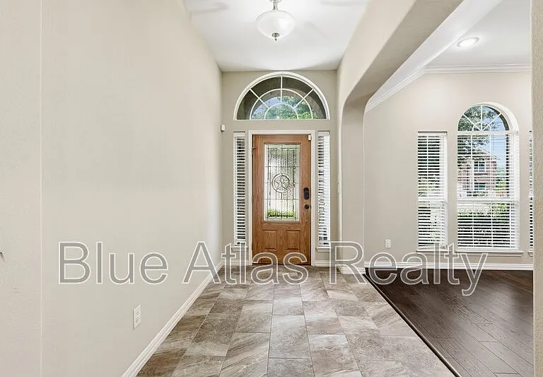 4353 Mountain Crest Dr — Photo 4