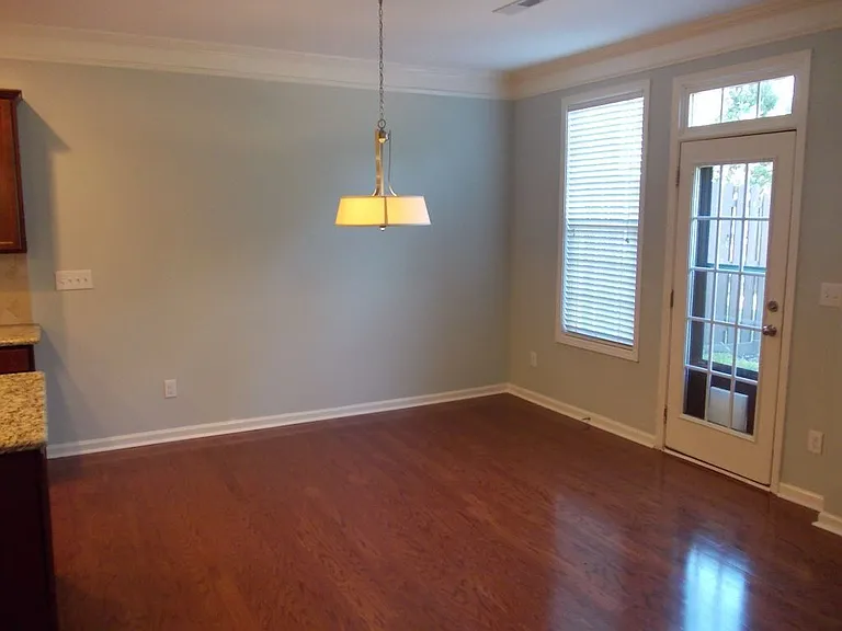 9525 Burford Ln NW — Photo 8