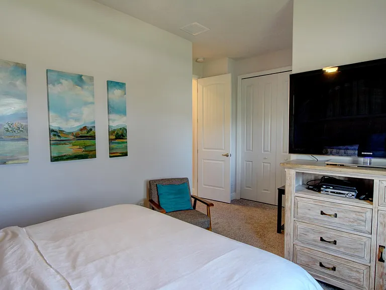 3041 Casterton Dr — Photo 21