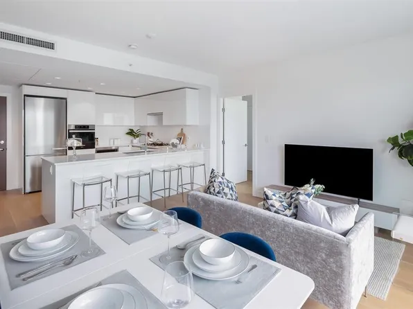 5788 Gilbert Rd #605, Richmond, BC V7C 0B3