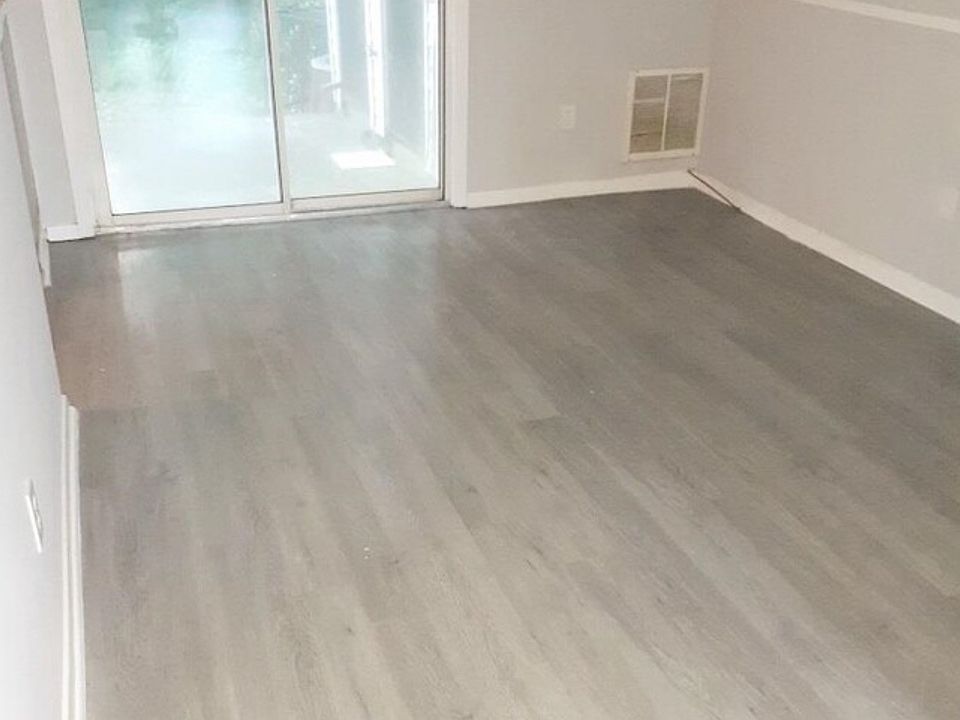 2nd image of 5699 Wells Cir