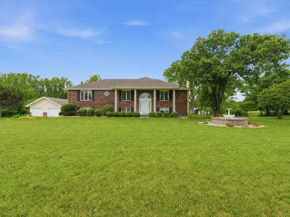 1012 Plains Dr, Junction City, KS 66441