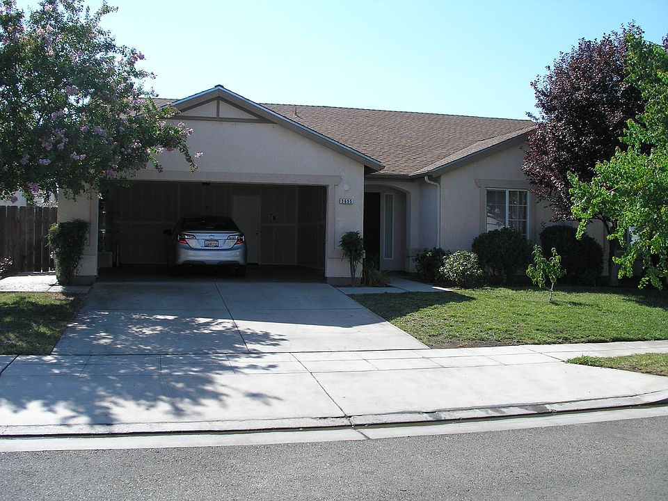 1st image of 3655 N Laverne Ave