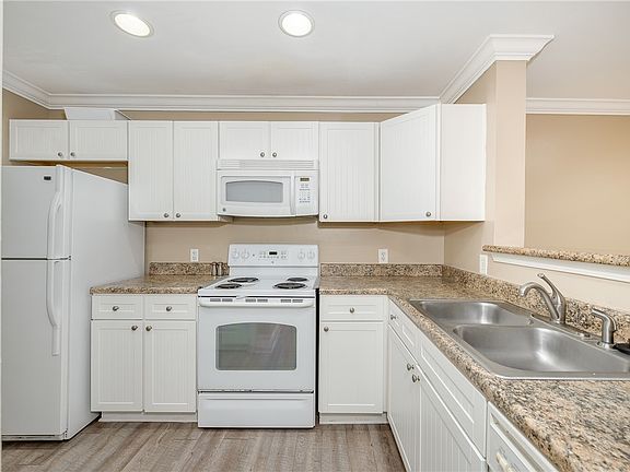 5th image of 1725 Harvey Mitchell Unit 2213