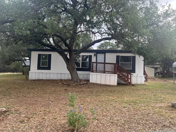 1154 mountain view, Pipe Creek, TX 78063