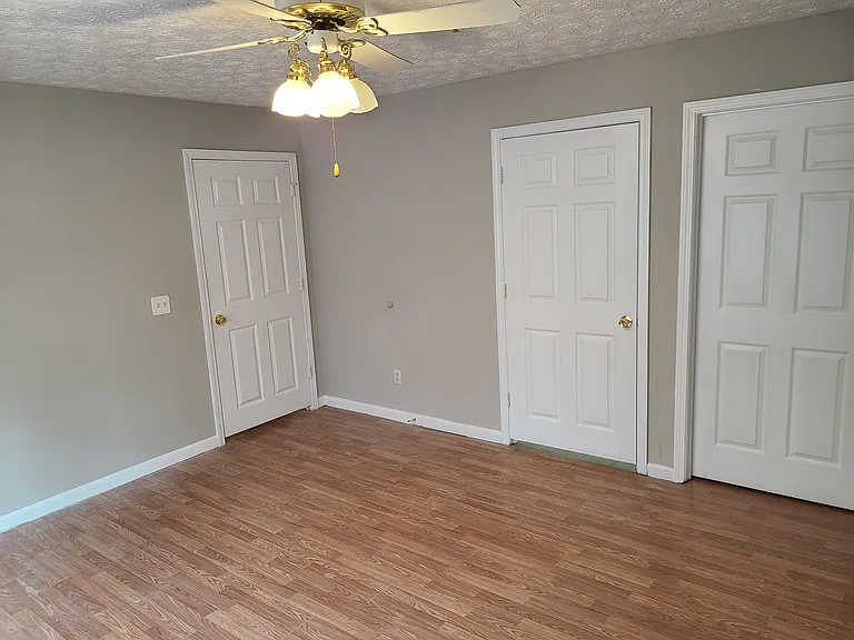 Fairington Village Dr — Photo 14