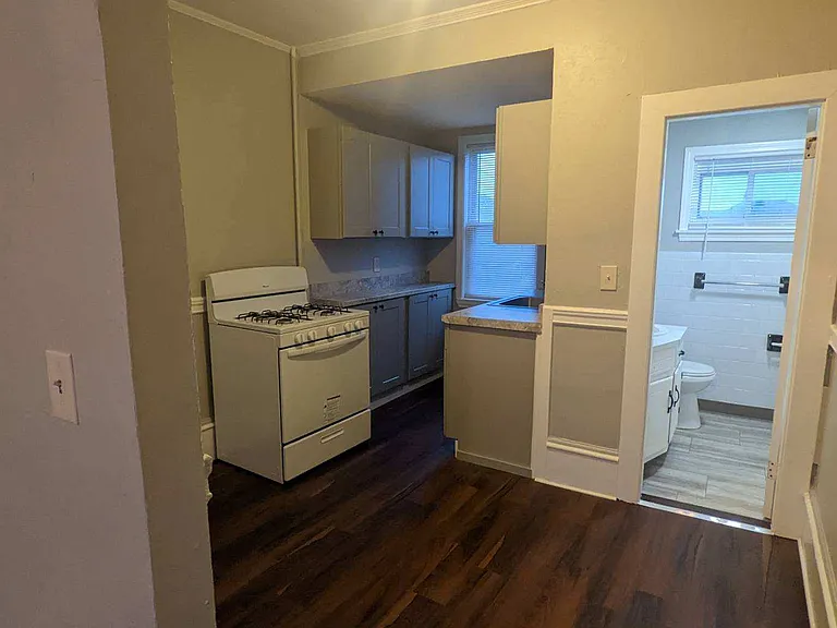 137 McGowan St — Photo 1