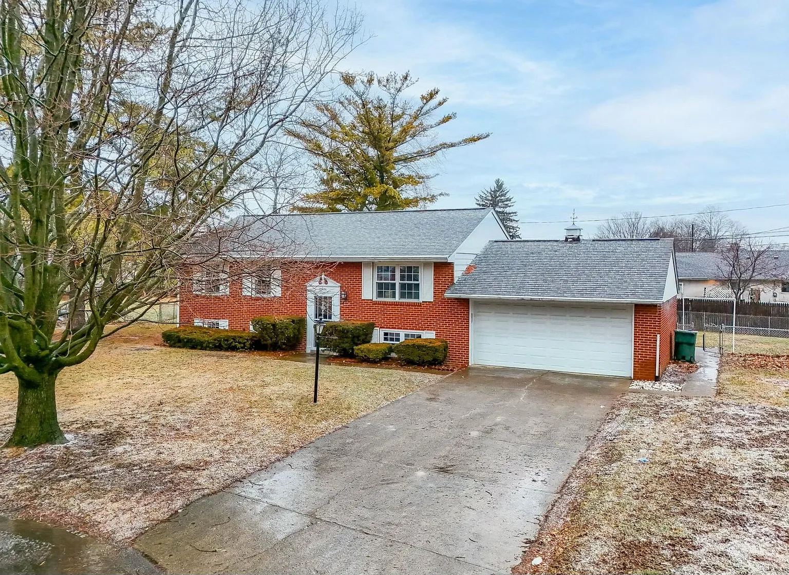 2936 N Gresham Rd photo 1