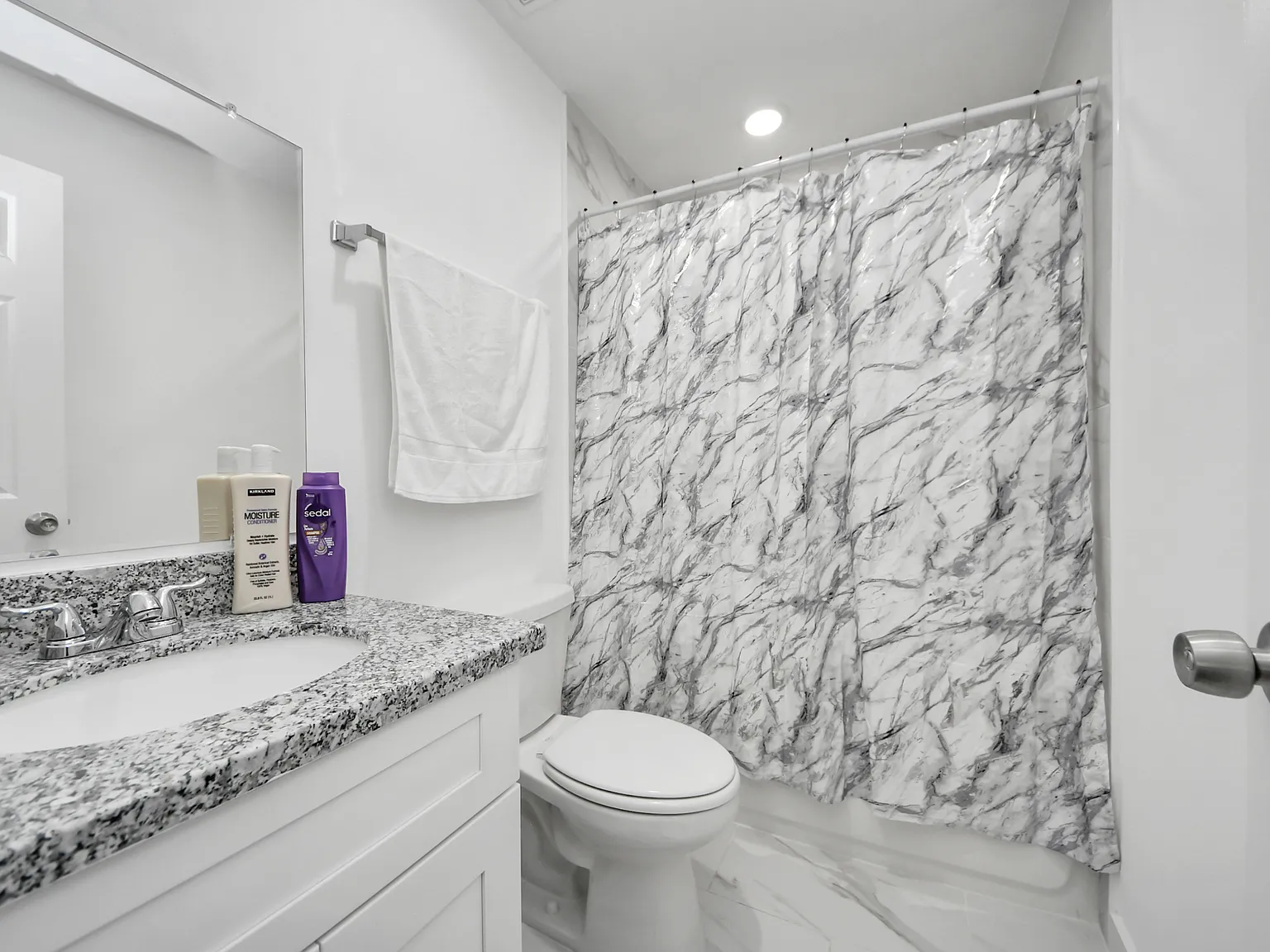 3 bed, 2.5 bath, 1150 sqft, $1,775 — Photo 4