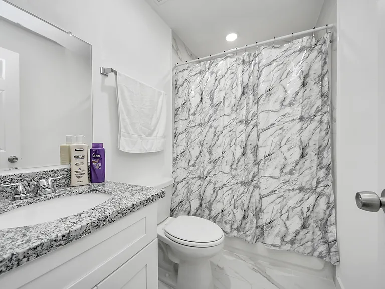 3910 Woolworth St — Photo 14