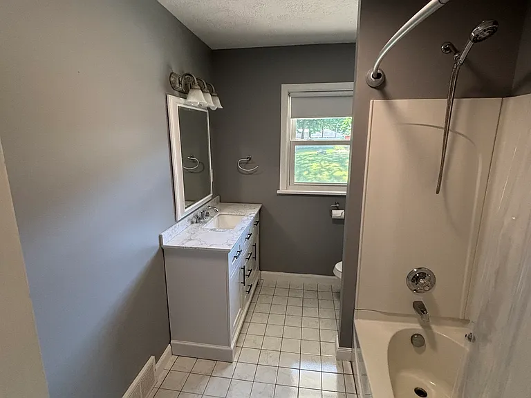 421 16th St NE — Photo 23