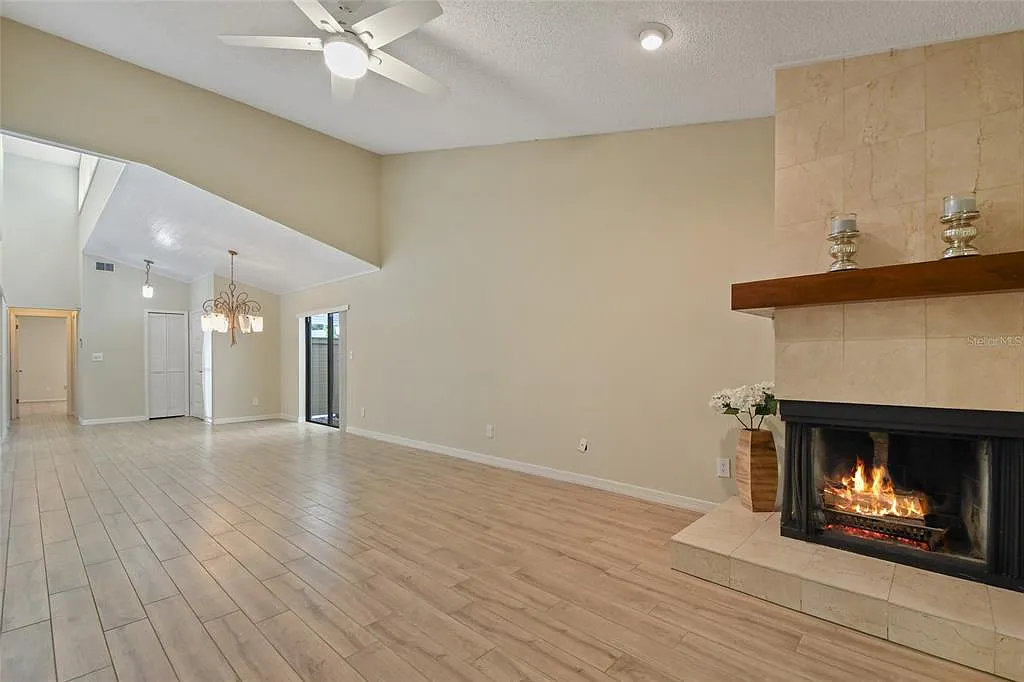 2 bed, 2.0 bath, 1544 sqft, $2,700 — Photo 4