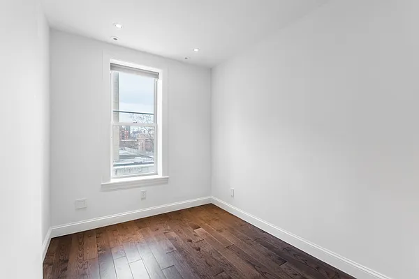 Rented by TASHIRO REAL ESTATE INC | media 6