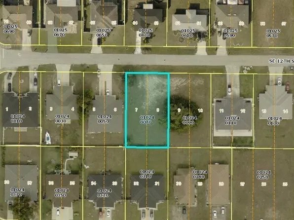 114 SE 12th St, Cape Coral, FL 33990